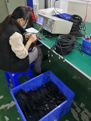 Layanan perakitan kabel pengiriman cepat dengan konektor yang kompatibel dengan Lemo / Fischer / ODU